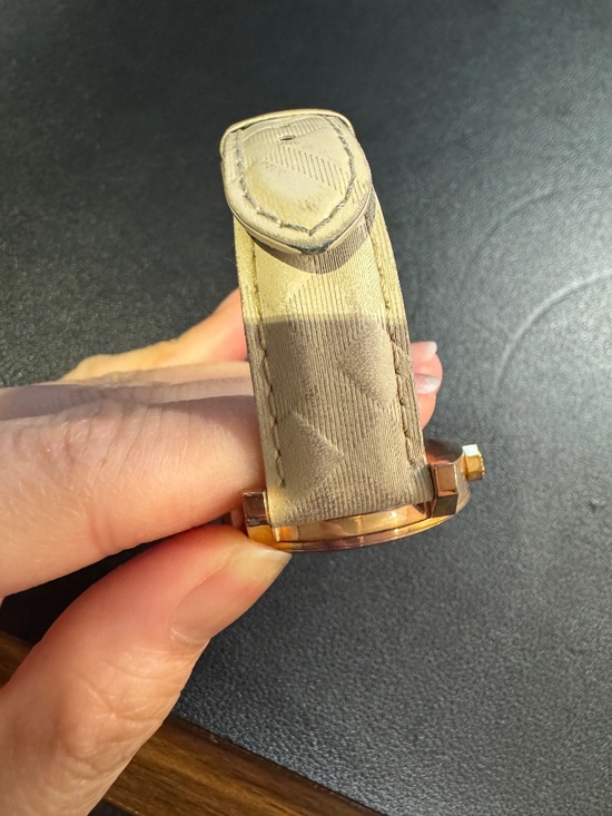 Burberry The City Rose Gold Watch - Picture 4 of 6